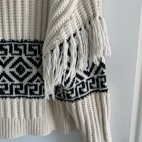 H&M fringe sweater - Picture 2 of 4